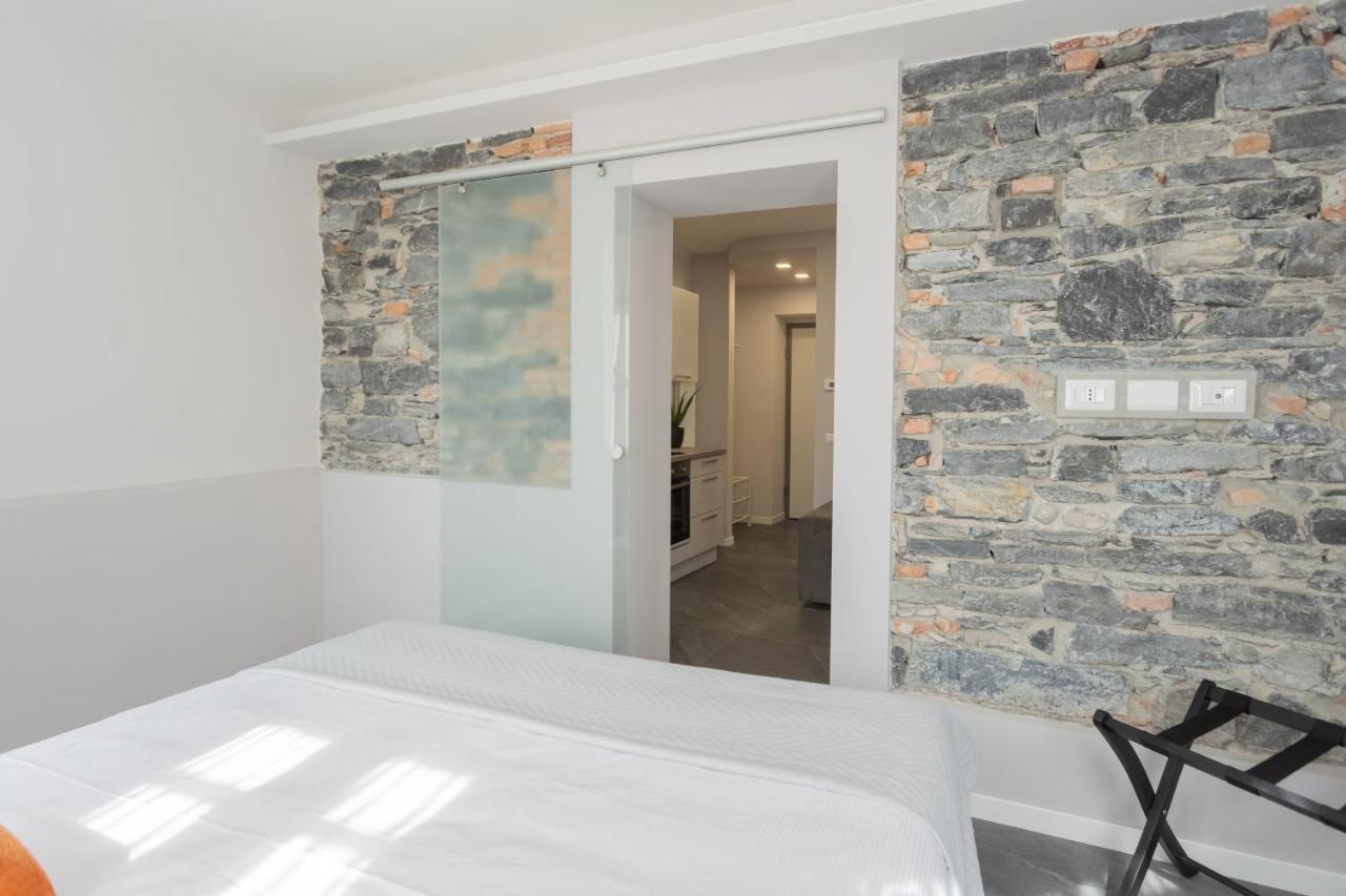 Sant'Agostino Apartments By Rent All Комо Екстер'єр фото