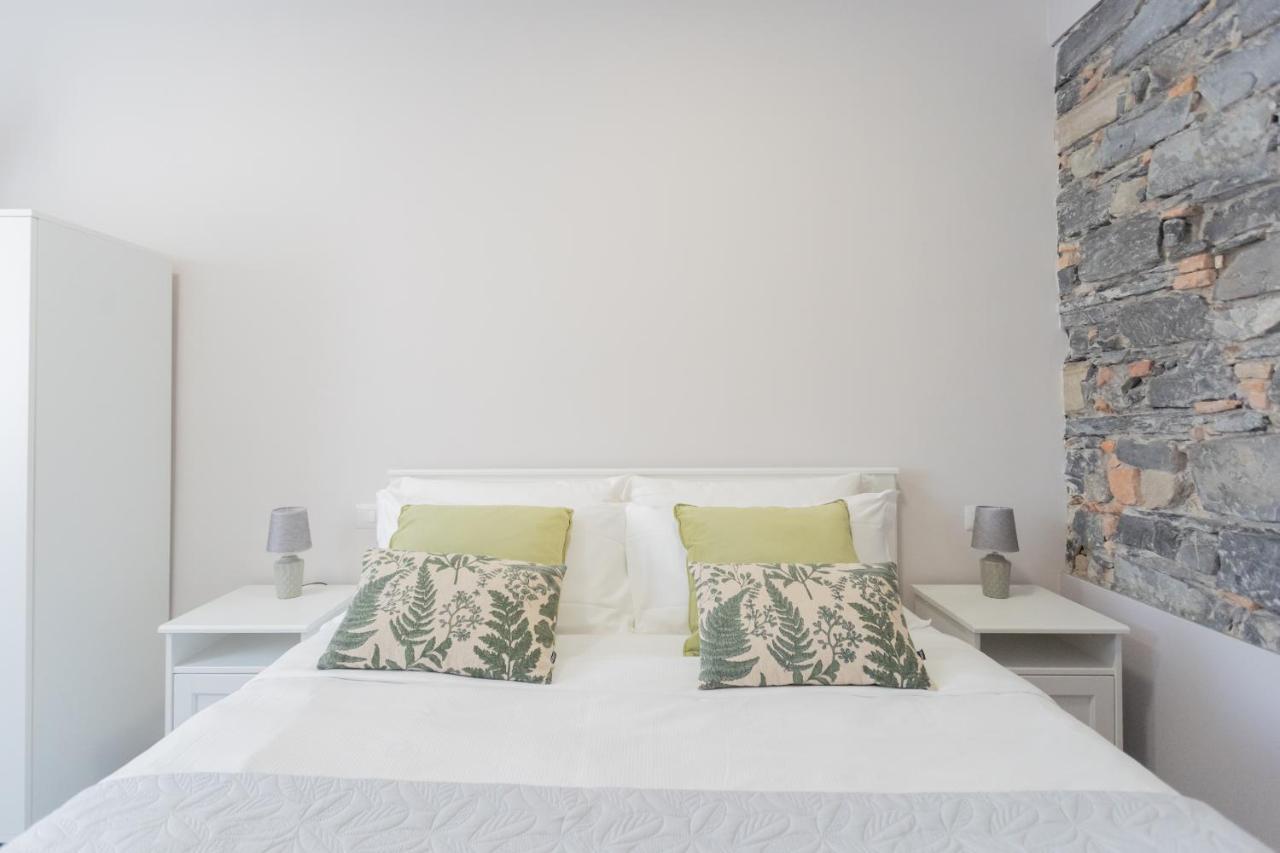 Sant'Agostino Apartments By Rent All Комо Екстер'єр фото