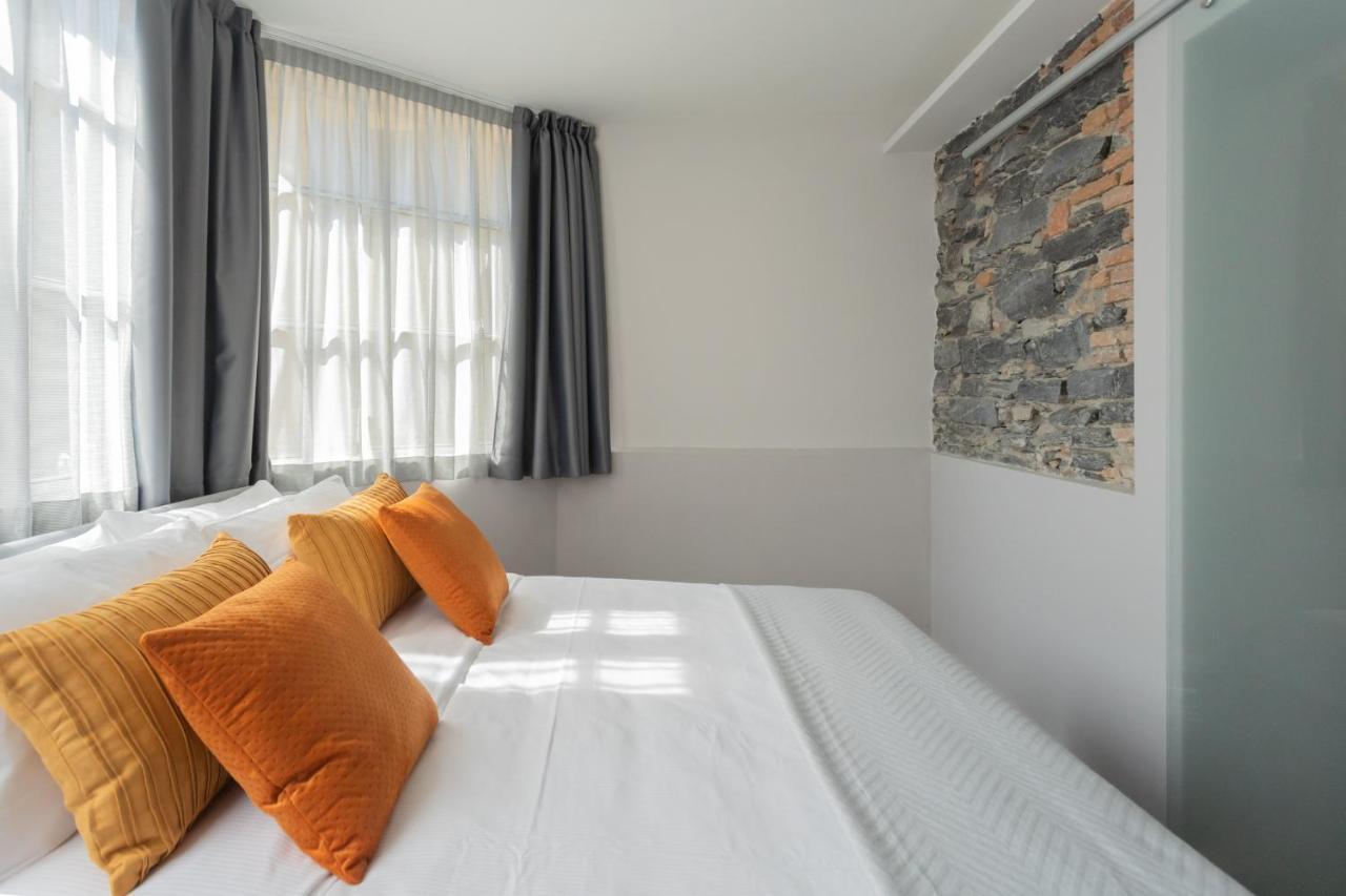 Sant'Agostino Apartments By Rent All Комо Екстер'єр фото