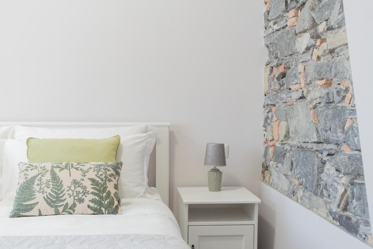 Sant'Agostino Apartments By Rent All Комо Екстер'єр фото